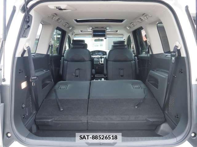 Nissan ELGRAND 2015-08 1354027-15