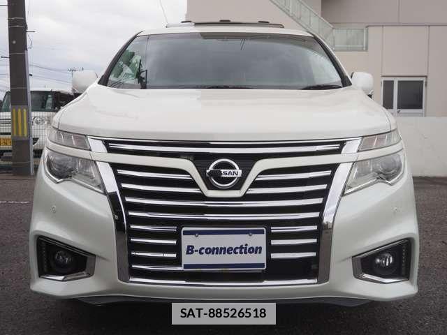 Nissan ELGRAND 2015-08 1354027-7