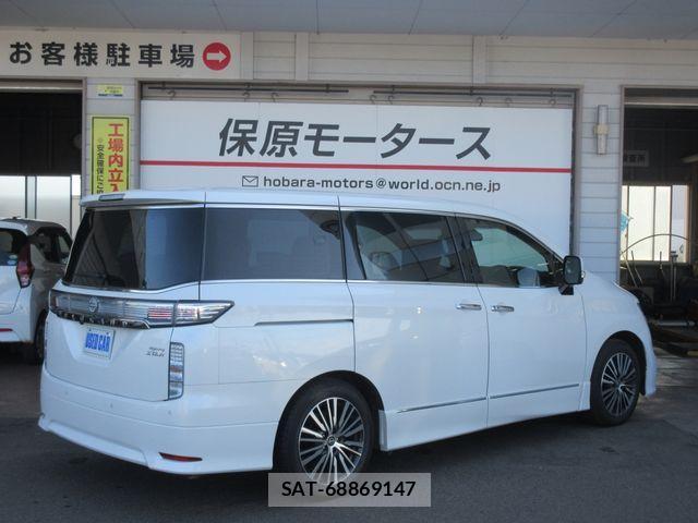 Nissan ELGRAND 2023-09 1472287-10