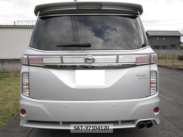 Nissan ELGRAND 2014-04 2008638-5