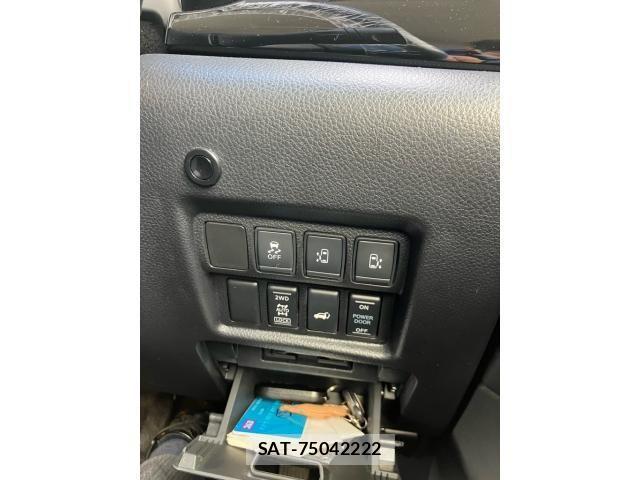 Nissan ELGRAND 2021-02 2664188-13