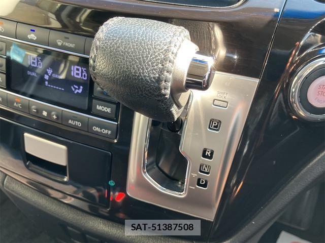 Nissan ELGRAND 2013-05 3372656-10