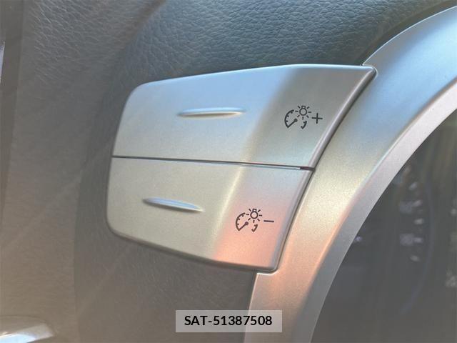 Nissan ELGRAND 2013-05 3372656-13