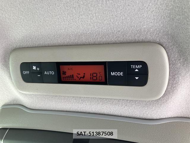 Nissan ELGRAND 2013-05 3372656-16