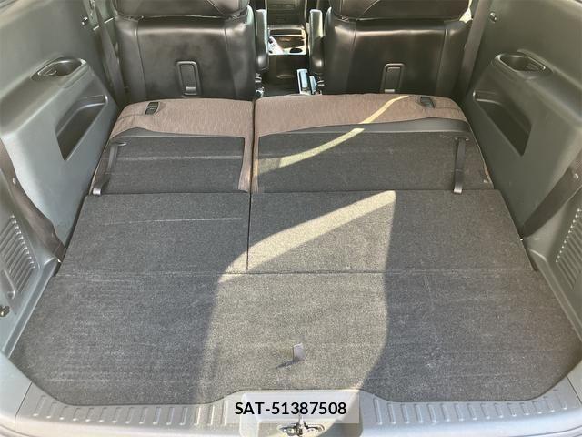 Nissan ELGRAND 2013-05 3372656-26