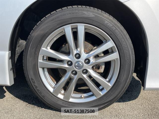 Nissan ELGRAND 2013-05 3372656-29