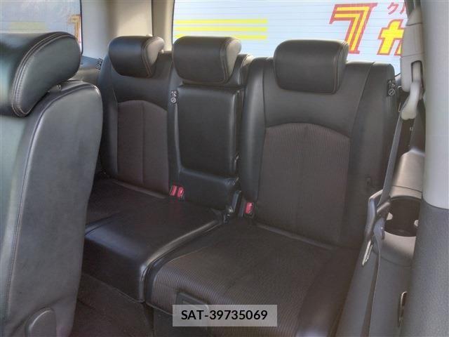 Nissan ELGRAND 2016-02 3372654-13