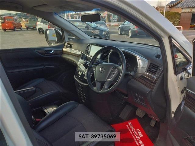 Nissan ELGRAND 2016-02 3372654-21
