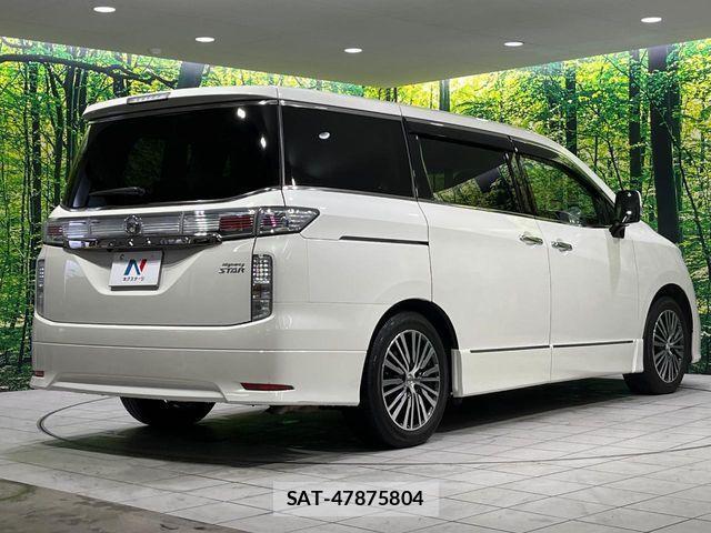 Nissan ELGRAND 2017-07 3372647-17