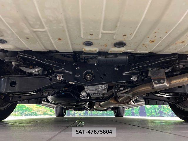 Nissan ELGRAND 2017-07 3372647-19