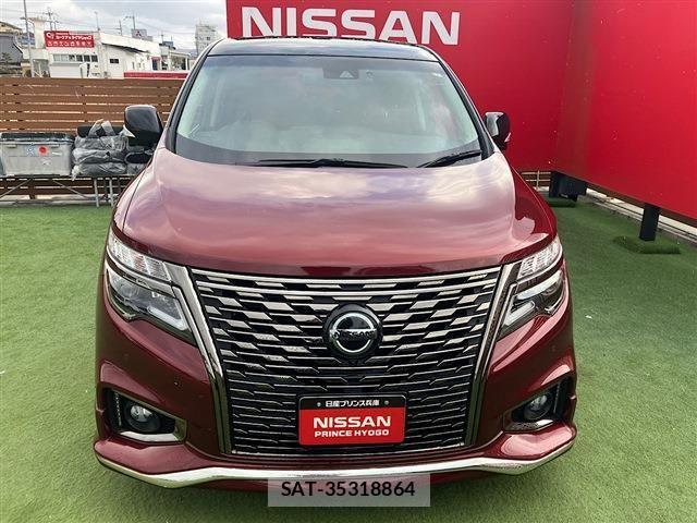 Nissan ELGRAND 2021-03 3668385-13