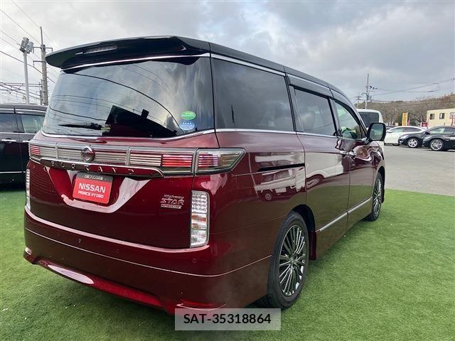 Nissan ELGRAND 2021-03 3668385-1