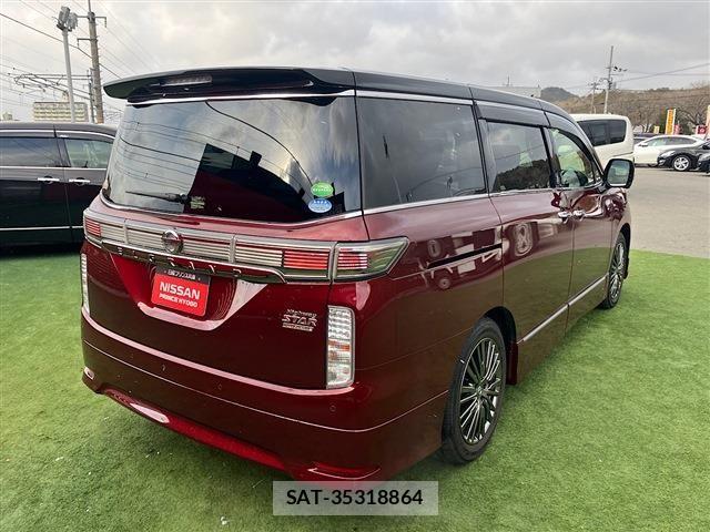Nissan ELGRAND 2021-03 3668385-19