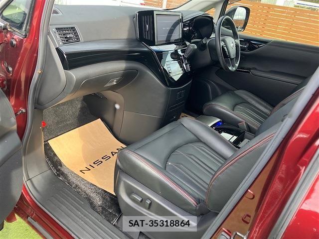 Nissan ELGRAND 2021-03 3668385-27