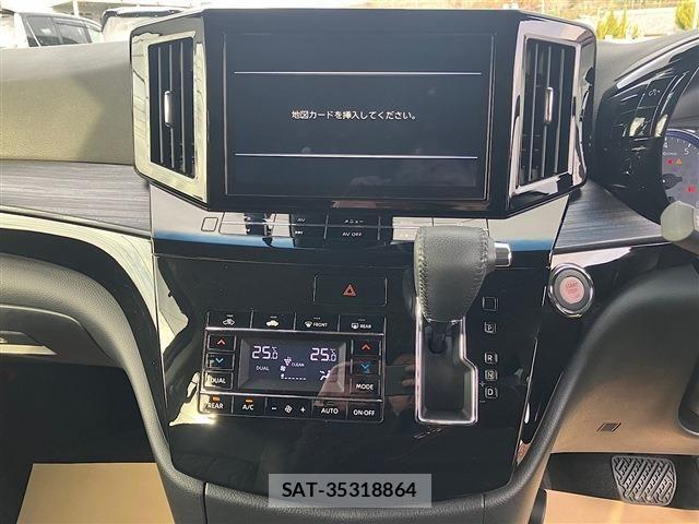 Nissan ELGRAND 2021-03 3668385-3