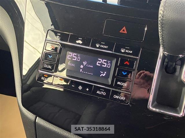 Nissan ELGRAND 2021-03 3668385-5