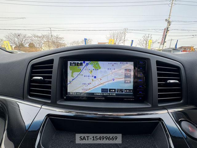 Nissan ELGRAND 2018-02 3668391-21