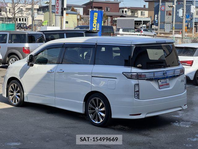 Nissan ELGRAND 2018-02 3668391-7