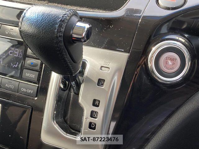 Nissan ELGRAND 2015-12 4041648-10