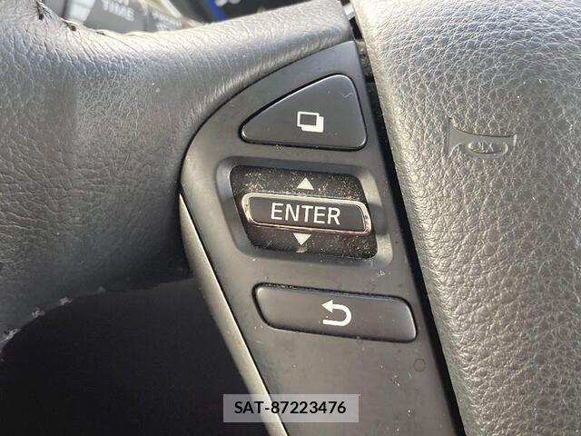 Nissan ELGRAND 2015-12 4041648-11