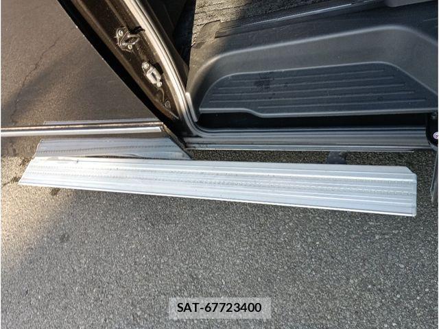 Nissan ELGRAND 2013-07 4638814-11