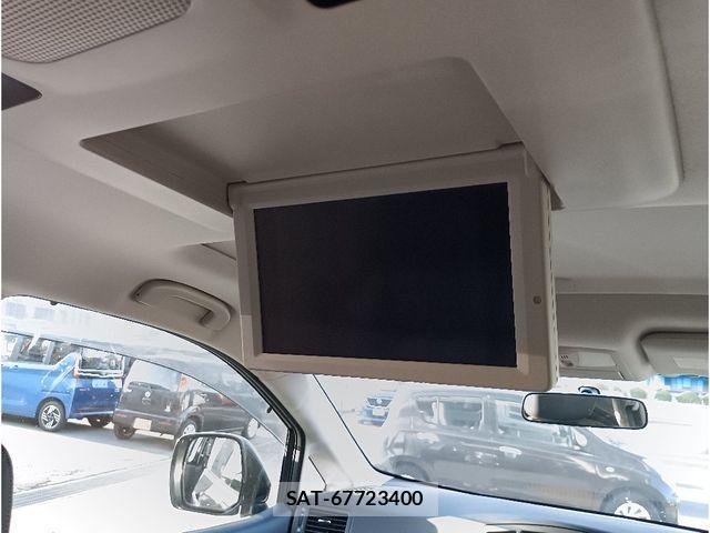 Nissan ELGRAND 2013-07 4638814-16