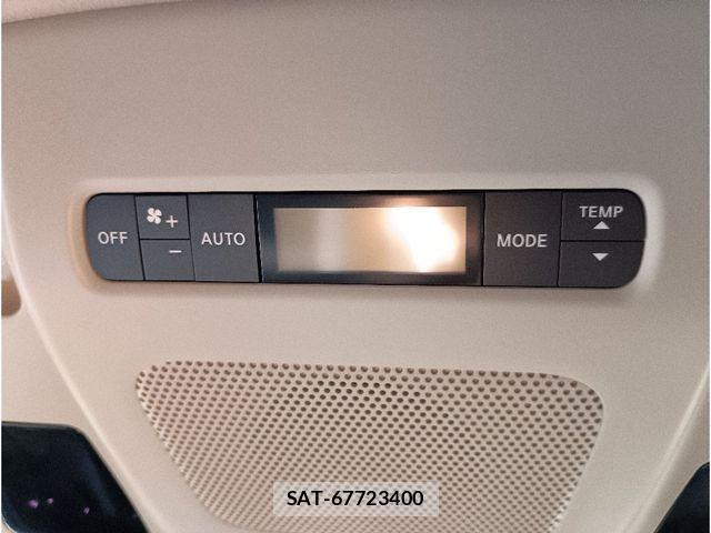 Nissan ELGRAND 2013-07 4638814-17