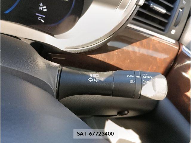 Nissan ELGRAND 2013-07 4638814-23