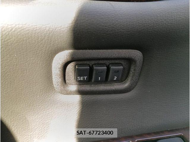 Nissan ELGRAND 2013-07 4638814-26