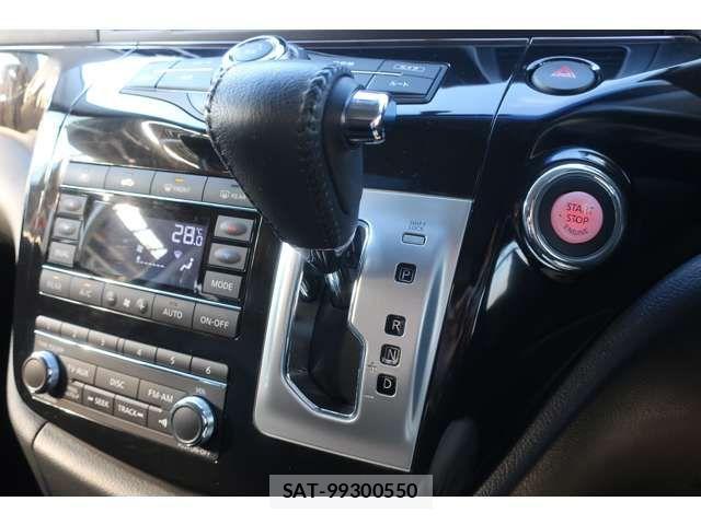 Nissan ELGRAND 2016-02 4753248-12
