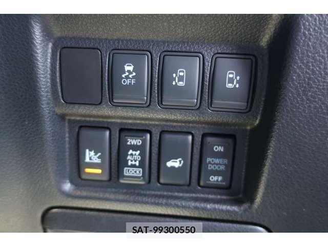 Nissan ELGRAND 2016-02 4753248-18