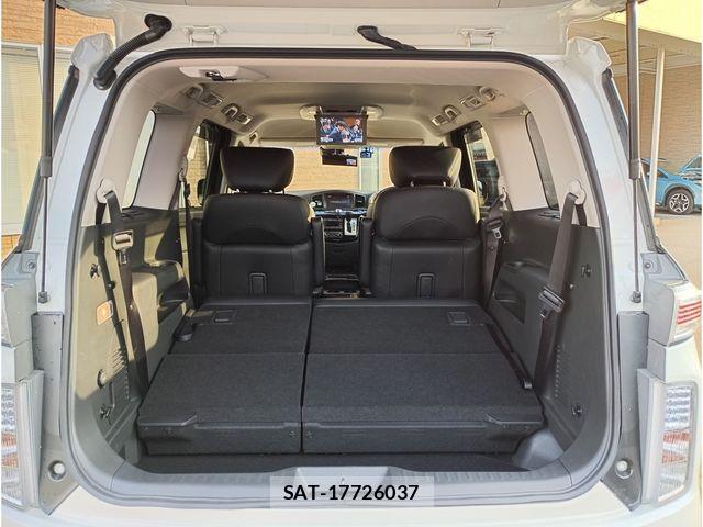 Nissan ELGRAND 2019-04 4940043-3