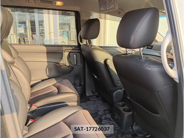 Nissan ELGRAND 2019-04 4940043-4
