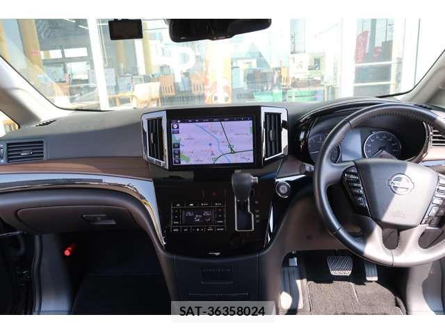 Nissan ELGRAND 2022-07 6004965-9