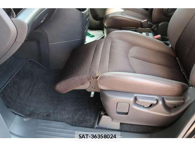 Nissan ELGRAND 2022-07 6004965-12