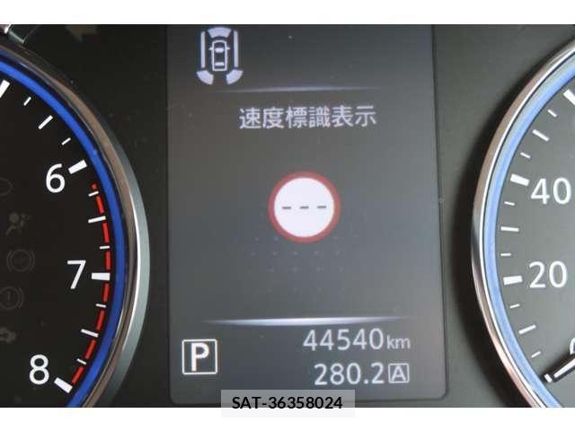 Nissan ELGRAND 2022-07 6004965-24