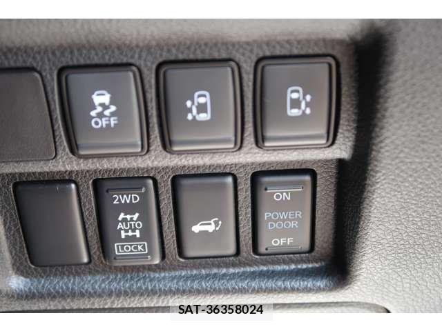 Nissan ELGRAND 2022-07 6004965-4