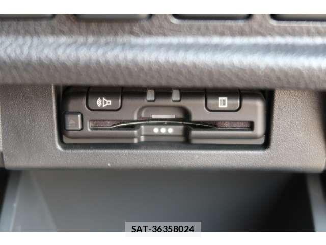 Nissan ELGRAND 2022-07 6004965-6