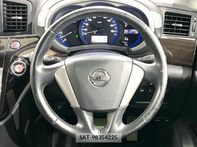 Nissan ELGRAND 2011-09 6214329-11