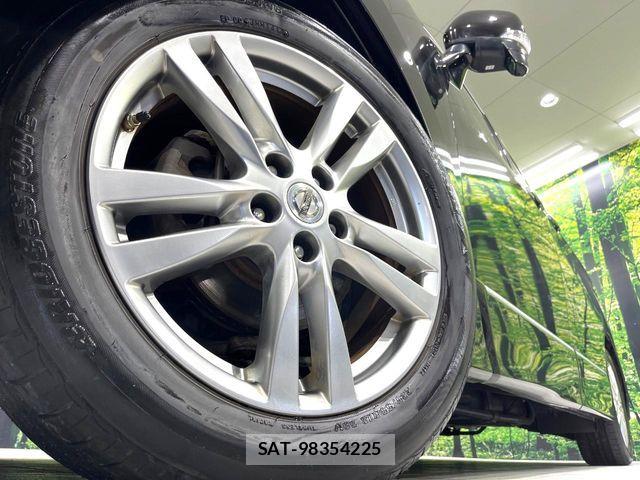 Nissan ELGRAND 2011-09 6214329-13