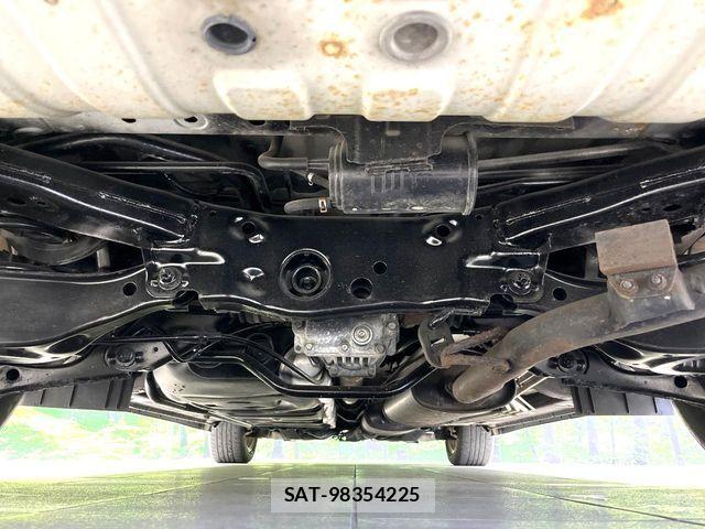 Nissan ELGRAND 2011-09 6214329-19