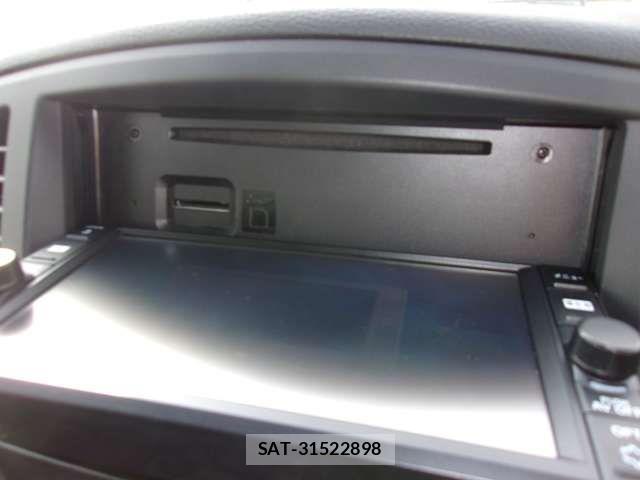 Nissan ELGRAND 2016-09 6303948-17