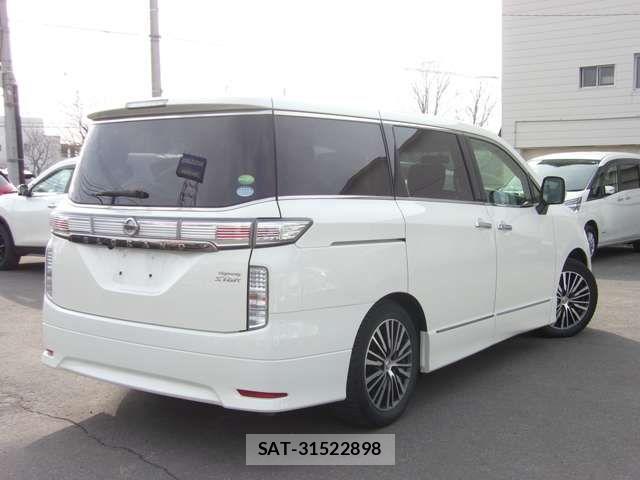 Nissan ELGRAND 2016-09 6303948-1