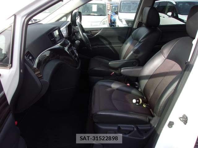 Nissan ELGRAND 2016-09 6303948-22
