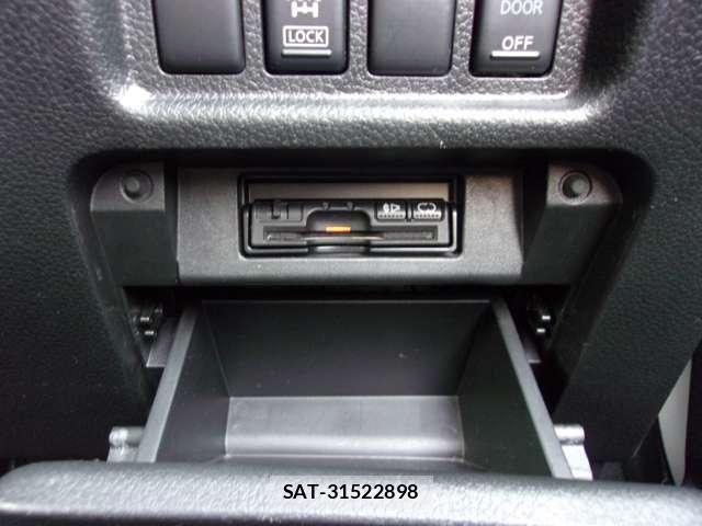 Nissan ELGRAND 2016-09 6303948-23