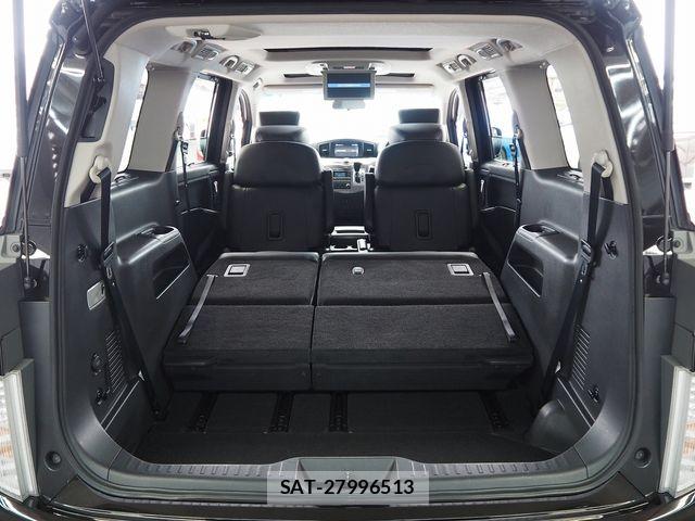 Nissan ELGRAND 2016-02 6611729-11