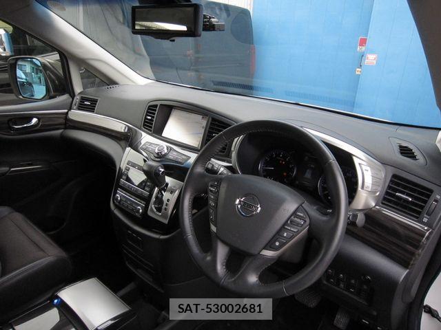 Nissan ELGRAND 2019-08 6611728-14
