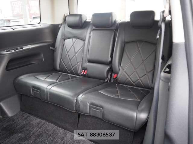 Nissan ELGRAND 2014-01 6751468-10