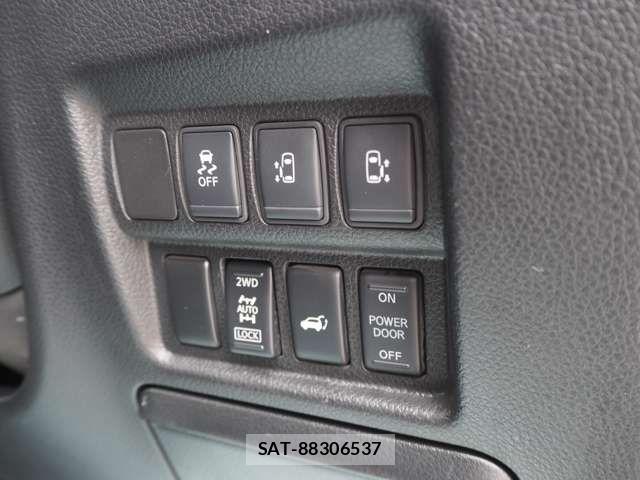 Nissan ELGRAND 2014-01 6751468-14