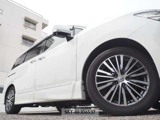 Nissan ELGRAND 2014-01 6751468-6